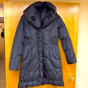 TAHARI LONG BLACK PUFFY COAT